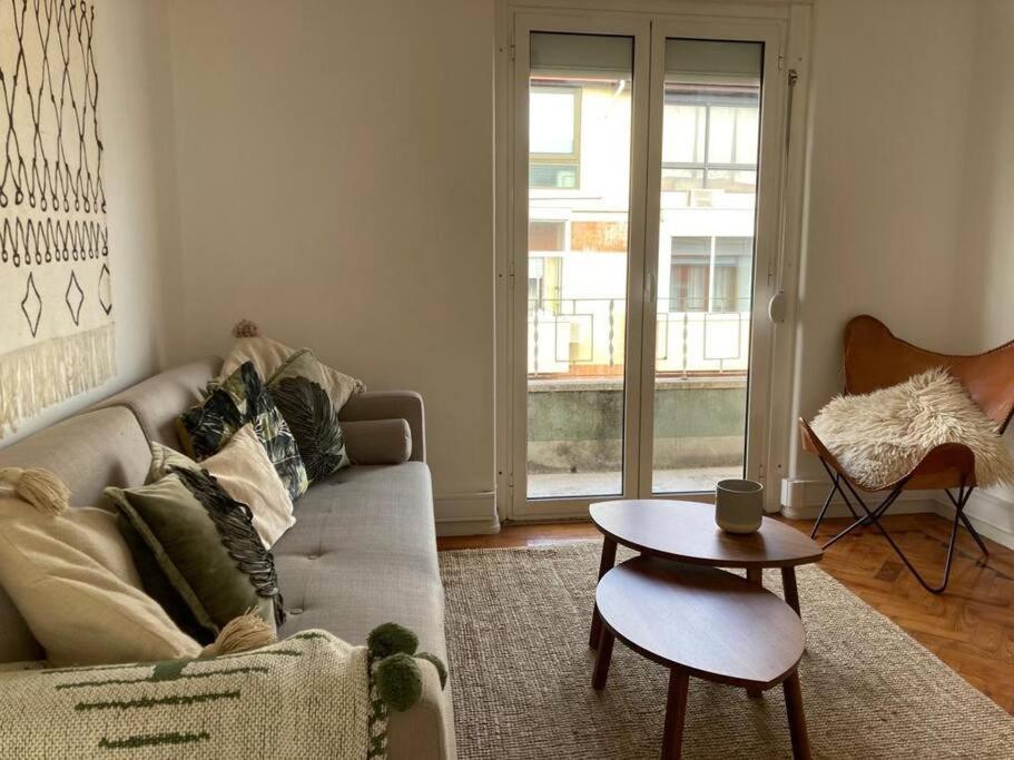 Apartamento Bem Localizado Para Familias & Amigos Lägenhet Lisboa Exteriör bild