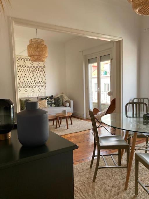 Apartamento Bem Localizado Para Familias & Amigos Lägenhet Lisboa Exteriör bild